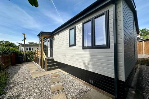 2 bedroom mobile home for sale, The Owl , Lippitts Hill