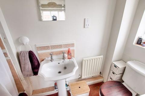 66 Azalea Drive, Trowbridge, BA14 9GG
