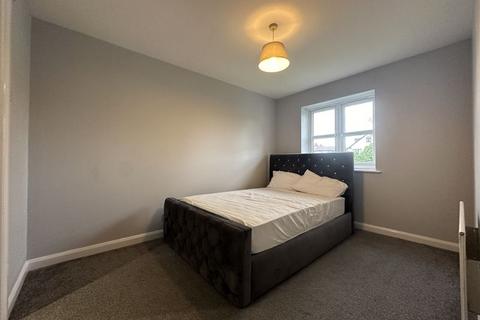3 bedroom terraced house to rent, Holly Cottage Mews, Uxbridge, UB8
