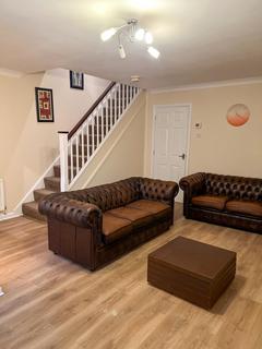 3 bedroom terraced house to rent, Holly Cottage Mews, Uxbridge, UB8