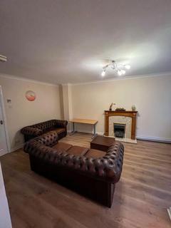 3 bedroom terraced house to rent, Holly Cottage Mews, Uxbridge, UB8