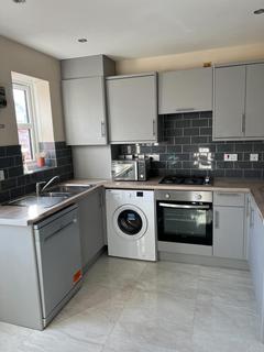 3 bedroom terraced house to rent, Holly Cottage Mews, Uxbridge, UB8