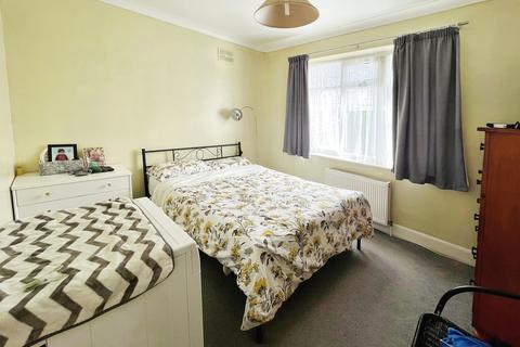 3 bedroom bungalow to rent - Windsor Avenue, Clacton-on-Sea