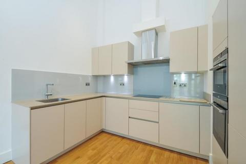 2 bedroom apartment to rent, Oak End Way, Gerrards Cross, Buckinghamshire, SL9