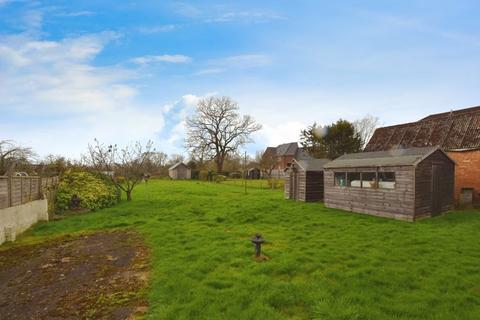 2 bedroom detached bungalow for sale - Marshmead Close, Clarendon                                                                          *VIDEO TOUR*