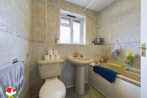 18 Bishops Road, Abbeymead, Gloucester, GL4 5FP