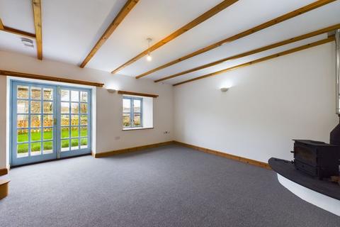 3 bedroom barn conversion to rent, Burras, Helston