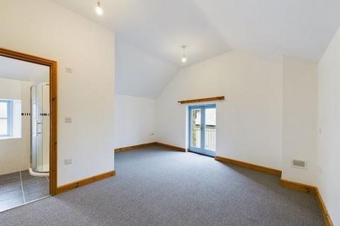 3 bedroom barn conversion to rent, Burras, Helston