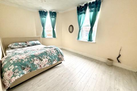 4 bedroom house share to rent - Normanton Road, Normanton