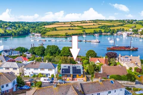 3 bedroom house for sale, Pendarves Road, Falmouth - Estuary views