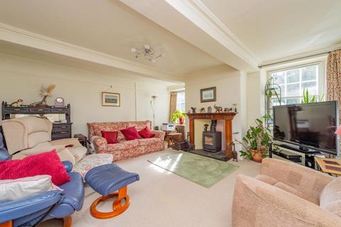 7 bedroom character property for sale, Castle Road, Chirk