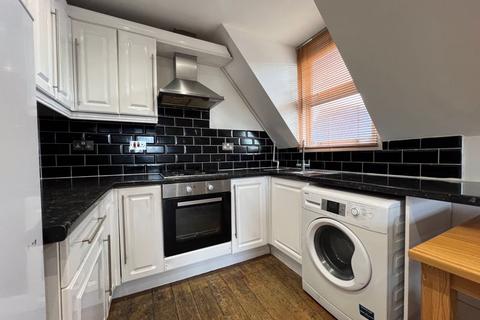 2 bedroom flat to rent - Bedford Hill,Balham, London