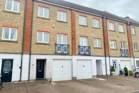 4 bedroom townhouse to rent - The Piazza, Sovereign Harbour South, Eastbourne, BN23