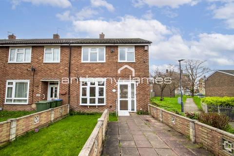 3 bedroom terraced house to rent, Brimpsfield Close, London SE2