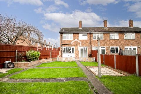 3 bedroom terraced house to rent, Brimpsfield Close, London SE2