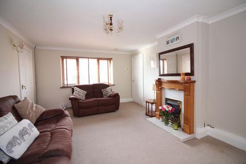 4 bedroom semi-detached house for sale - Hayes Road, Kidderminster DY11