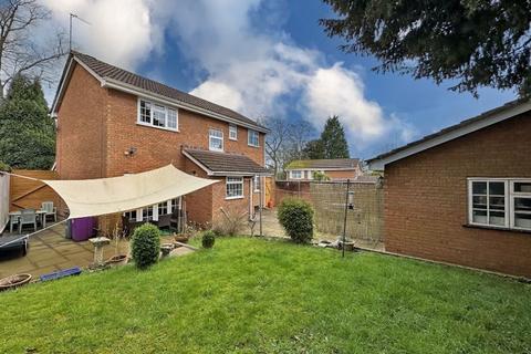 3 bedroom detached house for sale - Muchall Road, PENN