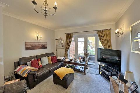 3 bedroom detached house for sale - Muchall Road, PENN