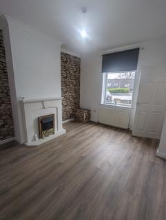 2 bedroom end of terrace house to rent, Dearne Road, Bolton-upon-Dearne S63
