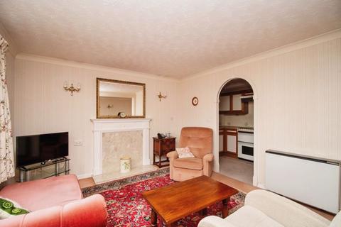 2 bedroom flat for sale, London Road, Dorchester DT1