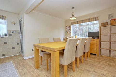 45 Kings Road, Chalfont St Giles, HP8 4HP