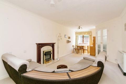 1 bedroom flat for sale, Coed Pella Road, Colwyn Bay LL29