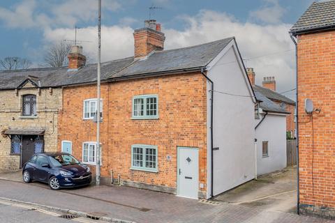 4 bedroom end of terrace house for sale, Tickford Street, Newport Pagnell, Buckinghamshire