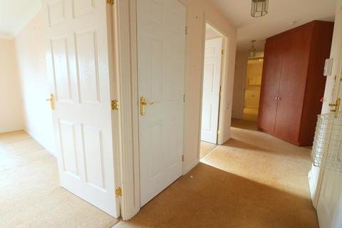 undefined, Luton LU2