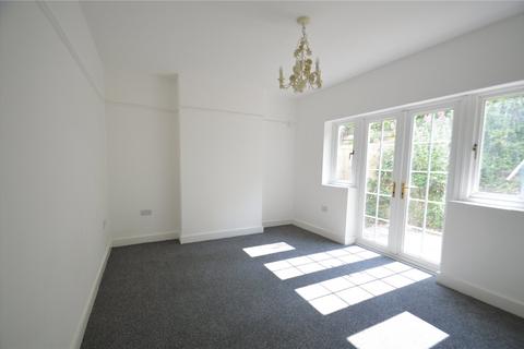 4 bedroom semi-detached house to rent - Northwood Avenue, Purley, CR8