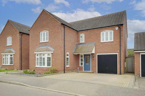 4 bedroom detached house for sale, Waratah Drive, Chislehurst BR7