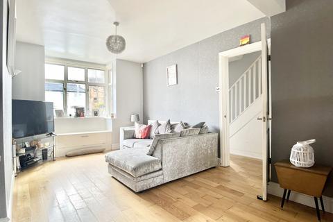 42 High Road, Dartford, DA2 7BN
