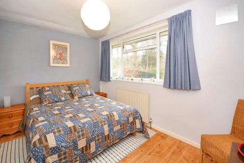 18 Foxcroft Road, Leeds, LS6 3NJ