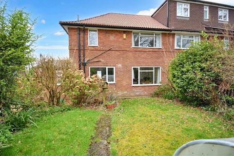 18 Foxcroft Road, Leeds, LS6 3NJ