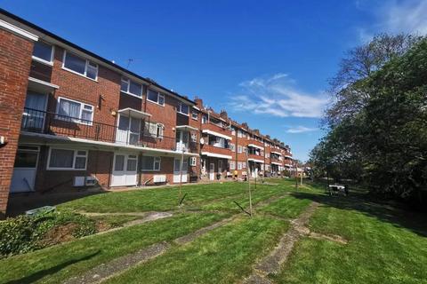 3 bedroom apartment for sale, Beverley Drive,Queesbury