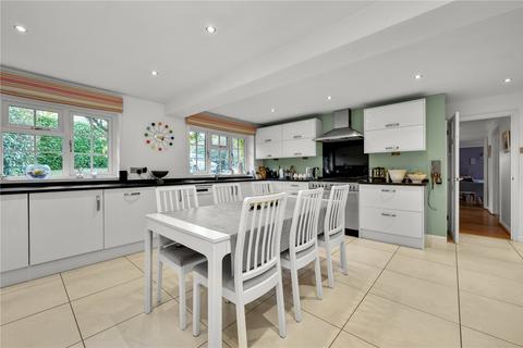 4 bedroom detached house for sale - Stream Farm Close, Lower Bourne, Farnham, Surrey, GU10