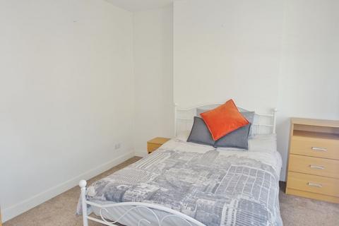 1 bedroom in a house share to rent, Field Terrace Road, Newmarket