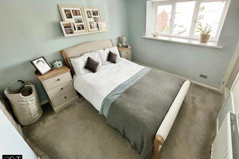 30 Roach Close, Brierley Hill, DY5 1LR