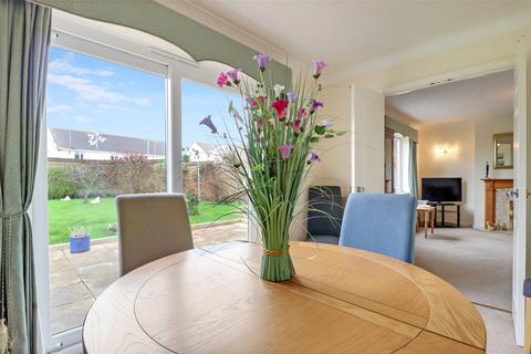 1 Edwards Drive, Westward Ho, Bideford, EX39 1XW