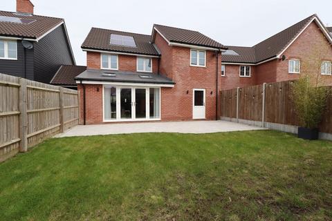 3 bedroom detached house for sale, Gowlett Mews, Rayleigh, SS6