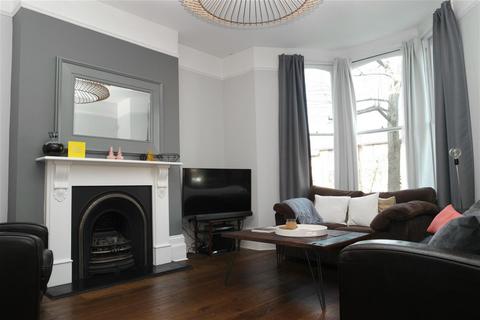 3 bedroom flat to rent - Burnt Ash Hill, Lee, London, SE12 0HH