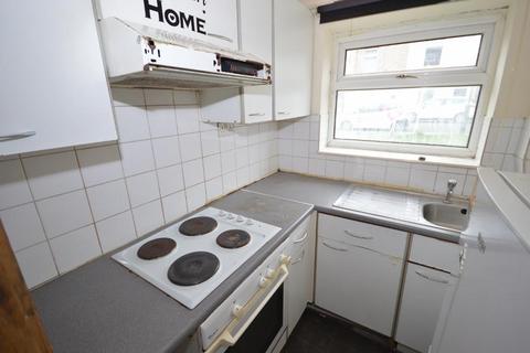 1 bedroom flat for sale, Dunbar Street, Wakefield