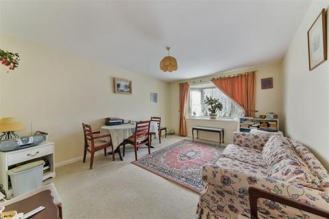 2 bedroom flat for sale, Church Road, Mitcham CR4
