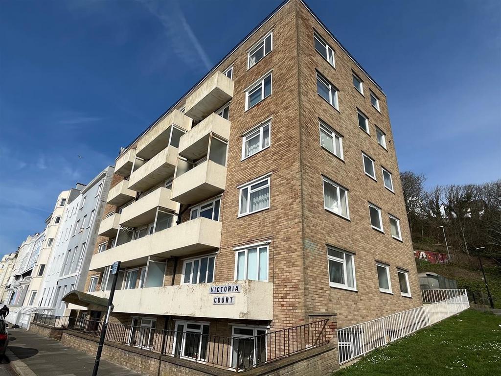 Marina, St. LeonardsOnSea TN38 2 bed flat £1,100 pcm (£254 pw)