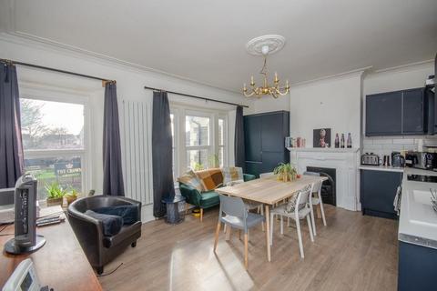 3 bedroom flat for sale, High Street, Staple Hill, Bristol, BS16 5HB