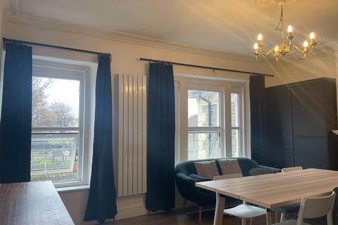 3 bedroom flat for sale, High Street, Staple Hill, Bristol, BS16 5HB