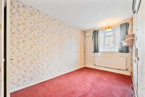 2 bedroom flat for sale - Lakeside Court, Green Lanes, London, N4