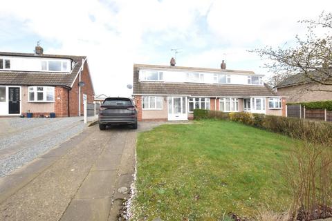 3 bedroom semi-detached house for sale - Manor Road, Scunthorpe