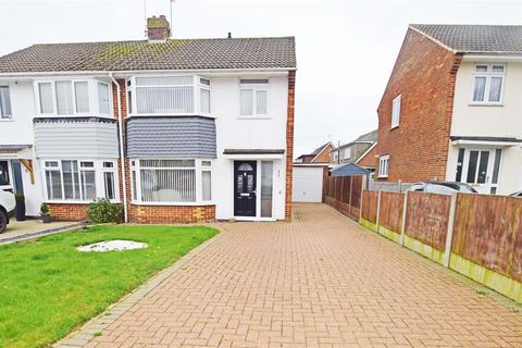 3 bedroom semi-detached house for sale - Whitcombe Close, Chatham