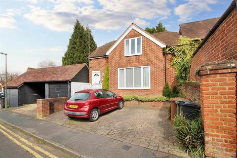 1 bedroom detached house to rent, Chesham Road, Guildford