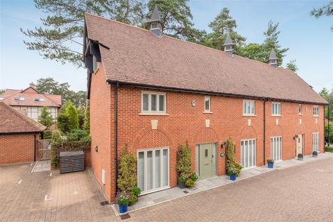 2 Martingales Close, Ascot, SL5 9FQ